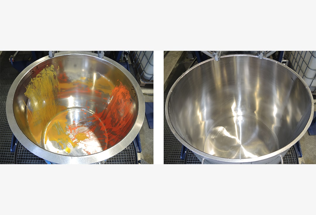 Vorher/ Nachher Bilder eines mit Farbe verschmutzten Mischkessels und eines durch eine Renzmann Waschmaschine SKM gereinigten glänzenden Mischbehälter