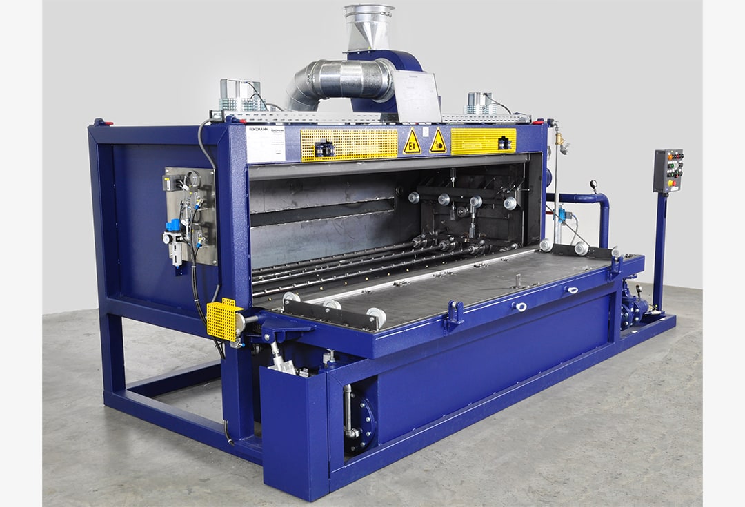 Industrielle Waschmaschine WM 3400 mit geöffneter Maschinentür ohne Korbeinsatz